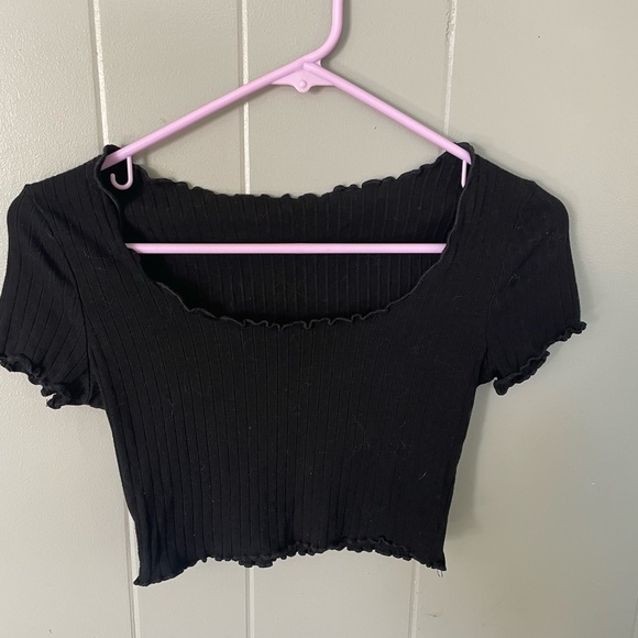 Bunch of crop tops, jeans, shirts, a little bit of everything.You make an offer. - Picture 15 of 16